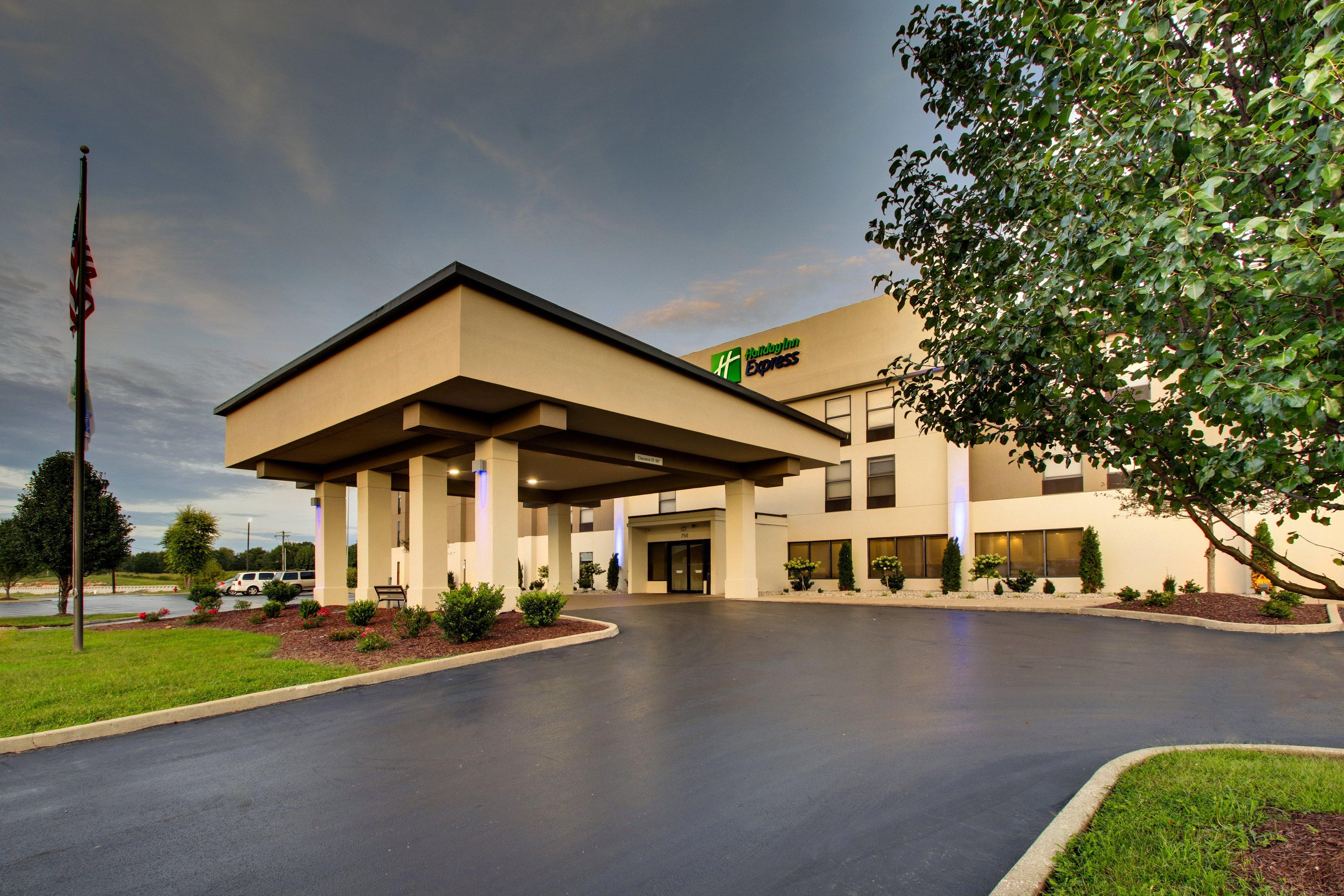Holiday Inn Express - Horse Cave By Ihg Bagian luar foto