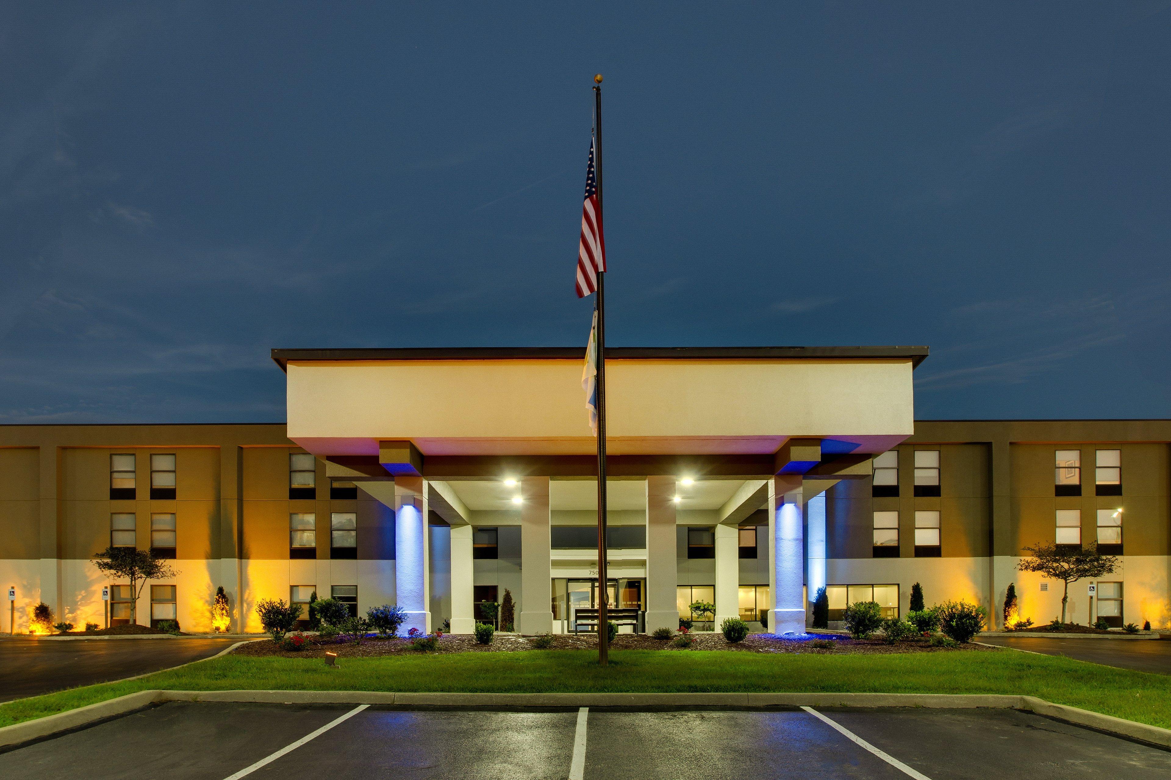 Holiday Inn Express - Horse Cave By Ihg Bagian luar foto