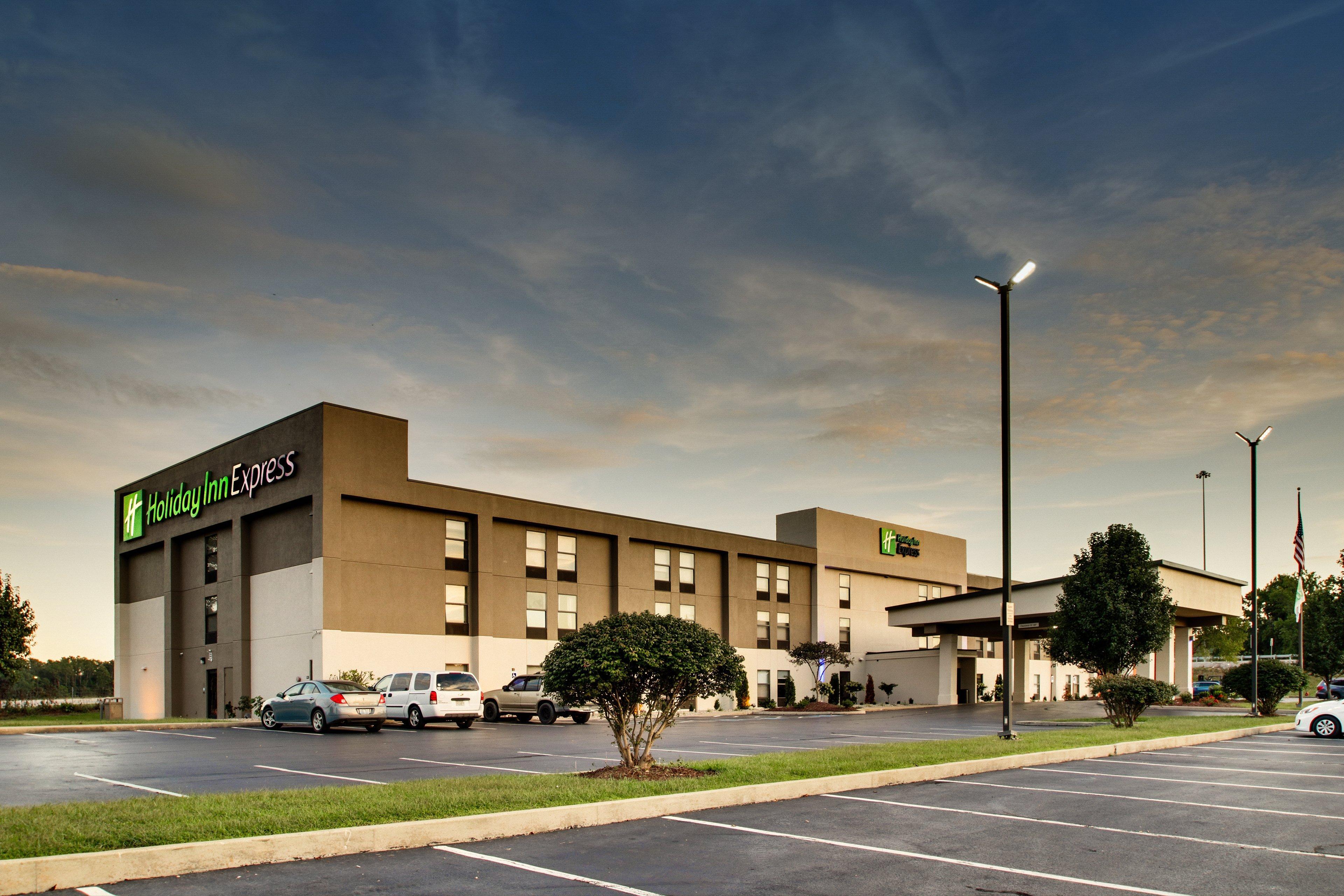 Holiday Inn Express - Horse Cave By Ihg Bagian luar foto